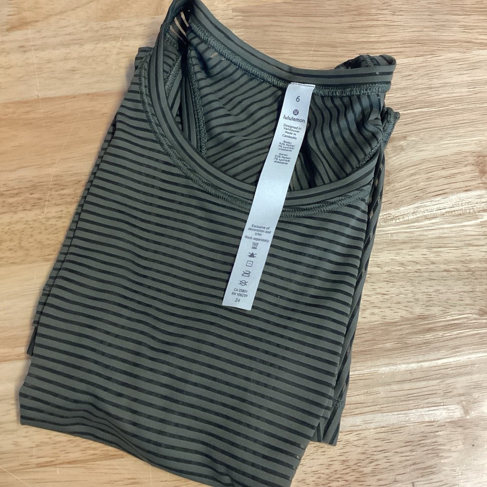 Lululemon‎ Miles Ahead Tank Green Top Womens 6 Striped Stretch Training Run